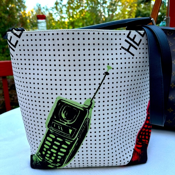 💕🔥LOEWE T BUCKET BAG🔥💕 - Picture 2 of 12